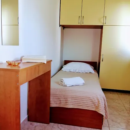 Appartement With Parking Space Losinj, Losinj - 7978 *