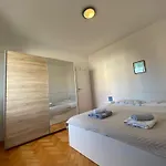 Διαμέρισμα With Parking Space Losinj, Losinj - 7978