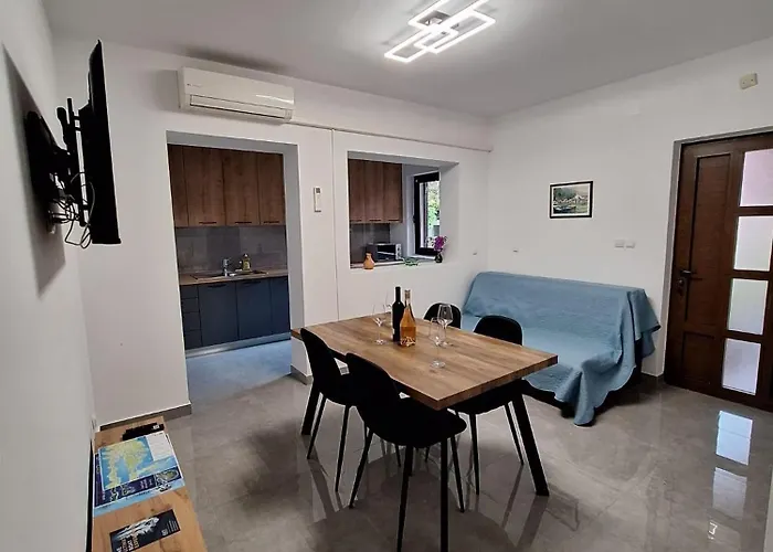 Apartmán With Parking Space Losinj, Losinj - 7978 *